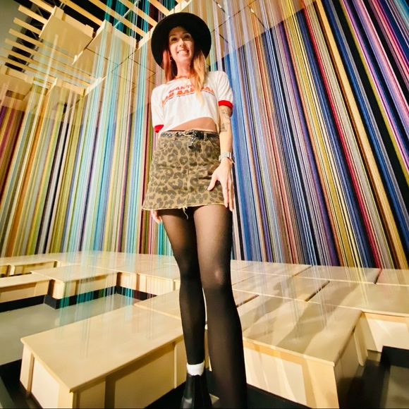 Meet your Posher! ππ€π€π» - Picture 3 of 7